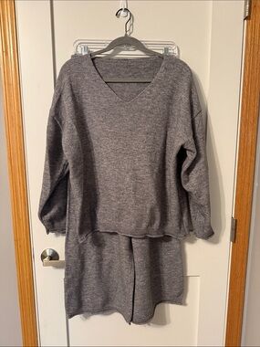 Gray V-Neck Women's Sweater Set - Cozy Knit Lounge Top and Skirt